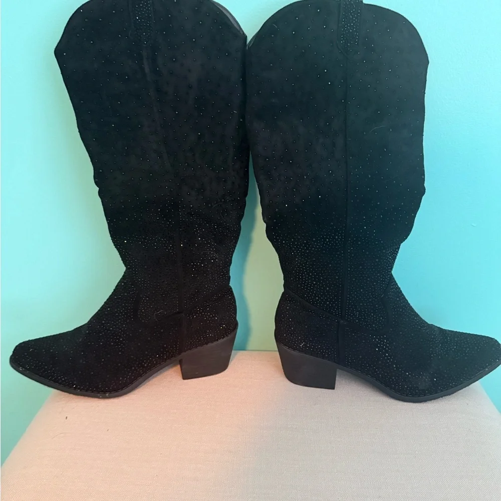 Pierre Dumas Black Studded Heeled Boots - Picture 2 of 9